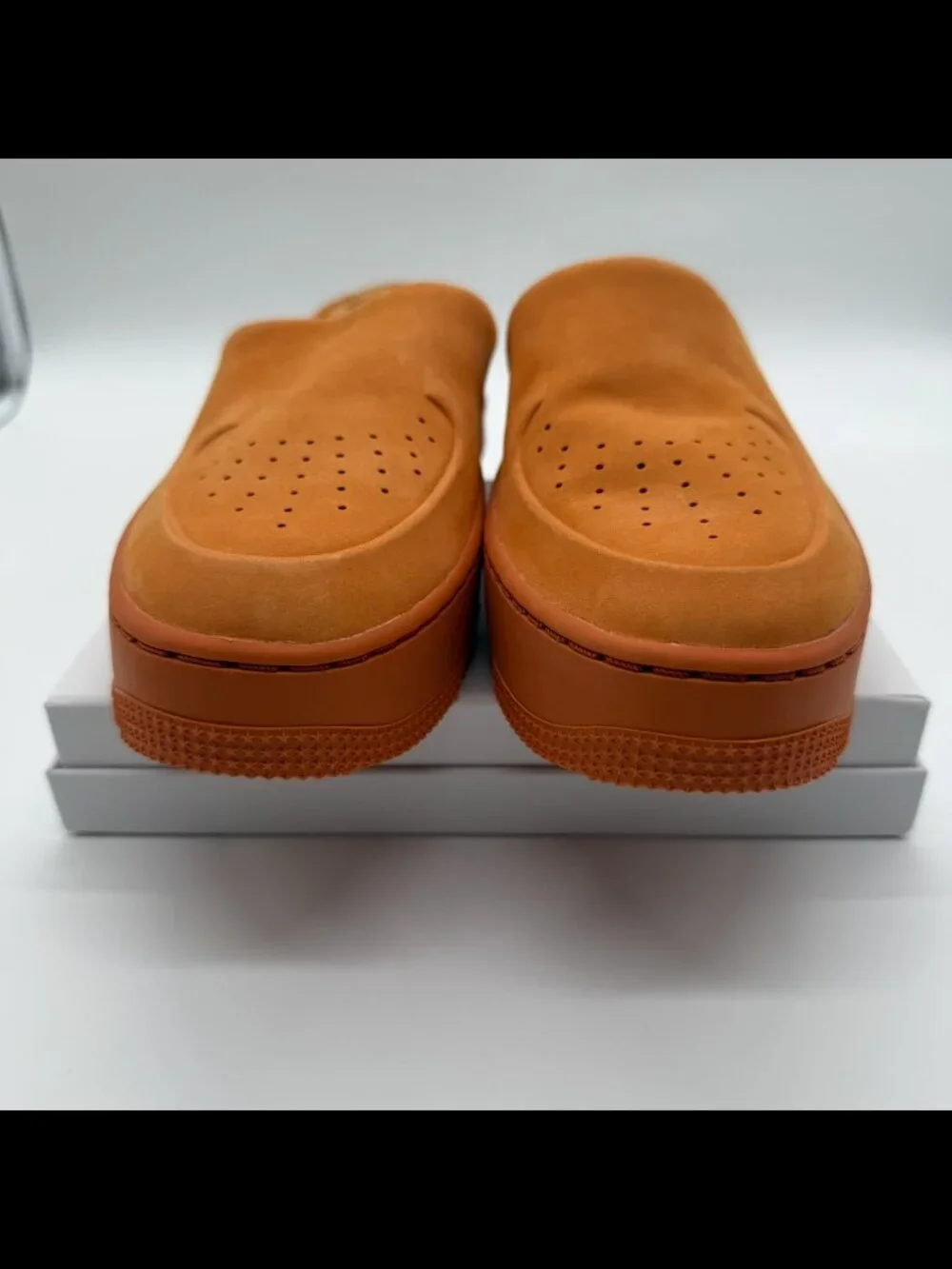 NIKE Air Force 1 Lover XX Shoe Women's Size 7.5 Orange